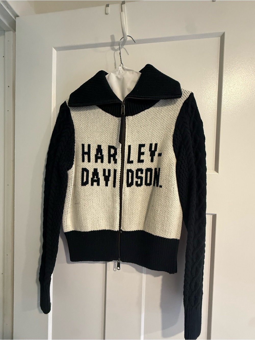 Harley-Davidson Black and Cream Zip-Up Knit Cardigan